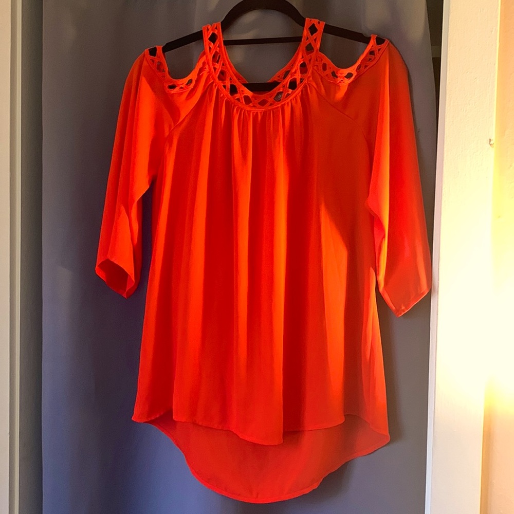 Flowey summer blouse. Daniel Rainn